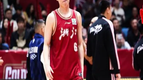 梓鑫解说：南安普顿对阵布莱克本，专家分析质合及前区十码